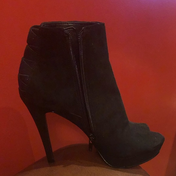 Black Nine West Ankle Boots - Picture 3 of 4